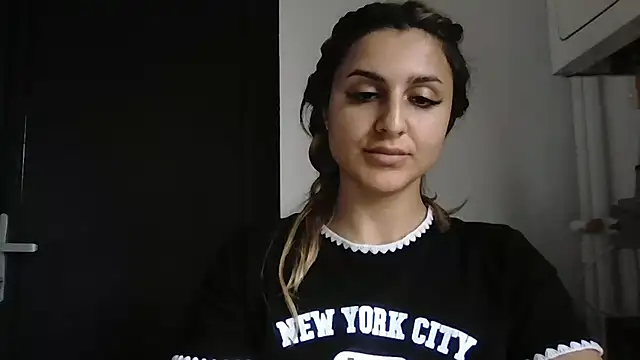 nicoleplay - NicolePlay's free webcam - UK Sex Cams