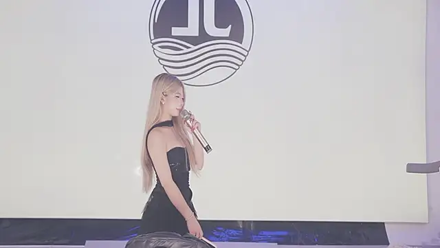 sweetgirls888 webcam