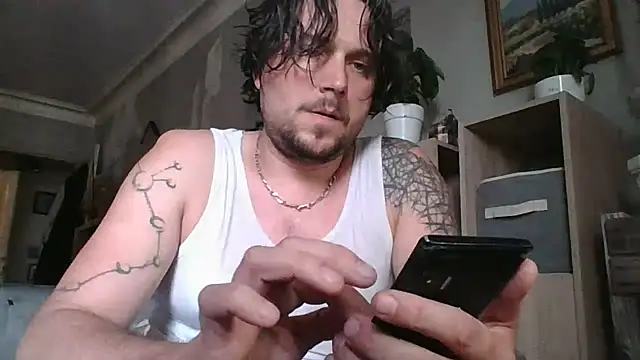 Titilouonlyf69 webcam