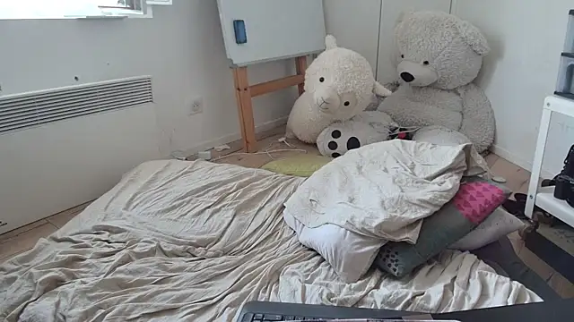 CeriseLapine webcam