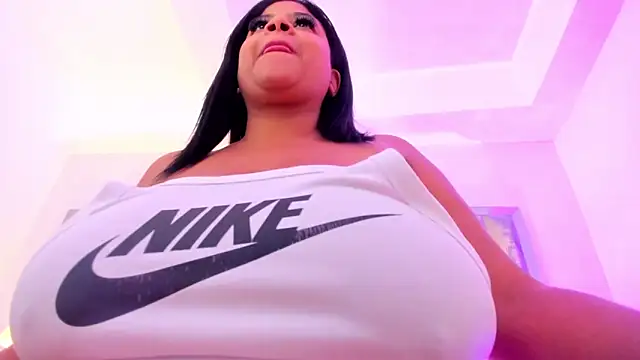 Ciara_Benet webcam