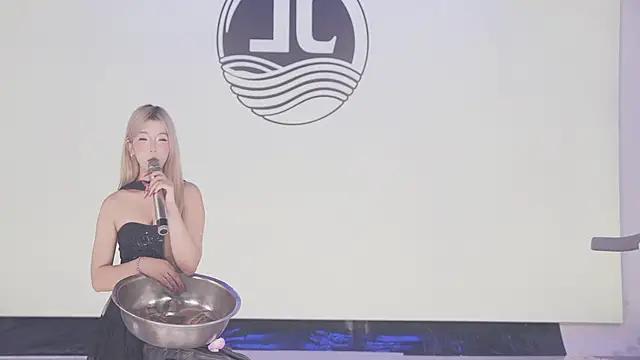 sweetgirls888 webcam