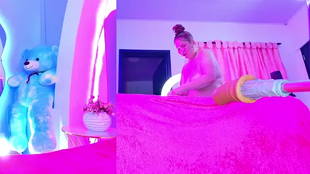 NathaxaLeans webcam