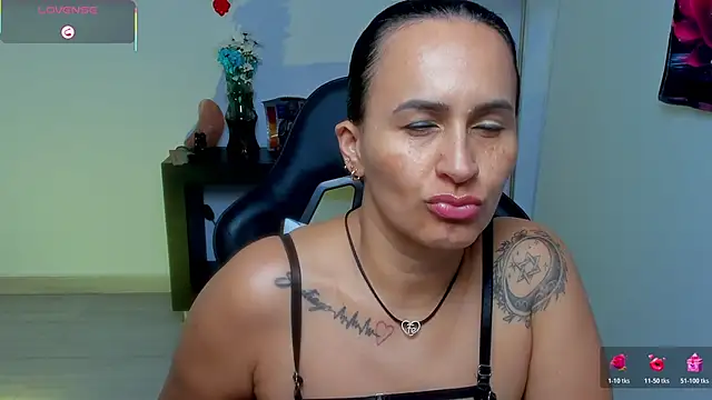 Sara_Charmy