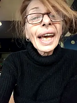 FrozenWaffle Live Webcam on Stripchat