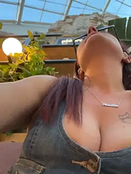natakitten (F milf) - Nipclamps on+jiggle tits in public,LT🎁