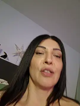 AryaSummersReal