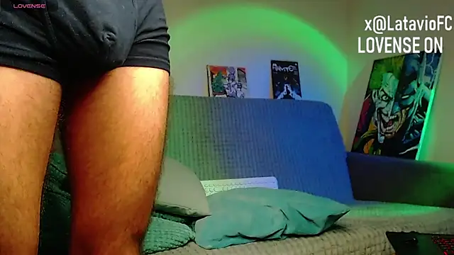 Midnighter_ webcam