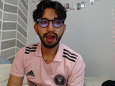 thomass1018 webcam