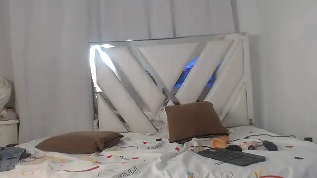 AlannaHarper webcam