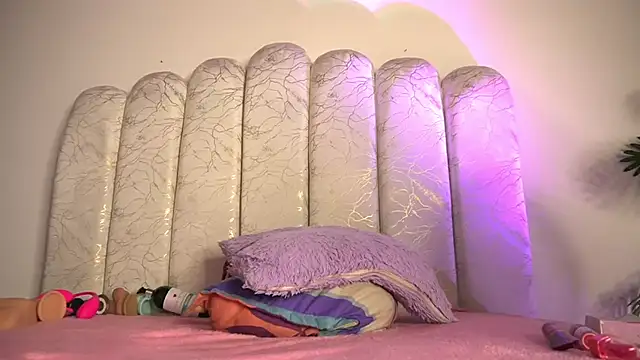 pocahotass_11 webcam