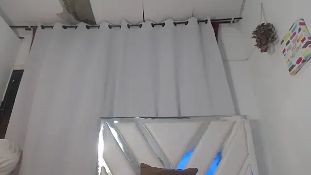 AlannaHarper webcam