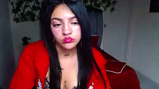 Violettasquirt webcam