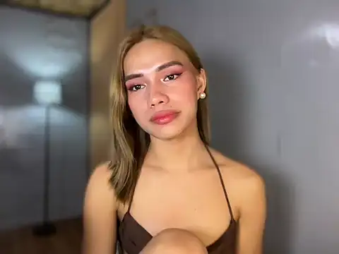 Lovelynikki03 webcam
