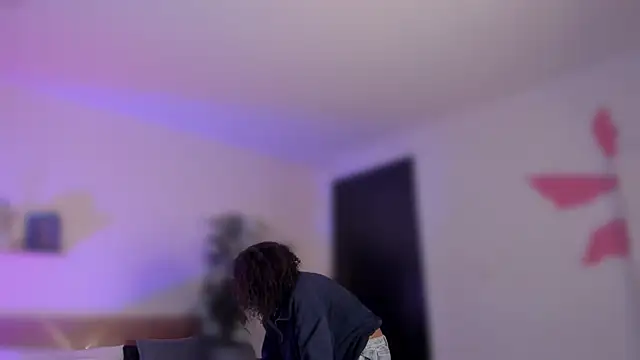 YariRose webcam