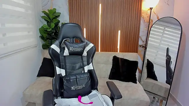 Ela_Maxwell_ webcam