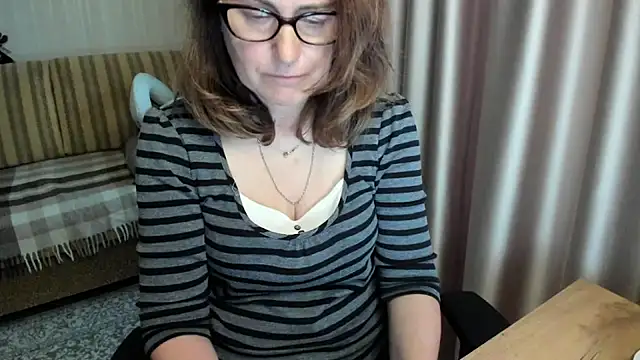 lauraoven webcam