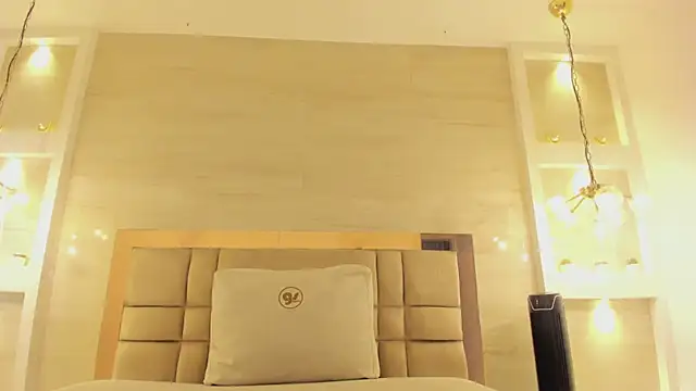 chloe_murray webcam