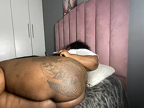 misslola27 (F young) - New phone daddies ❤️❤️🥺