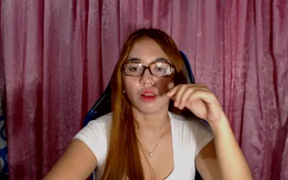 onlymaes_19 webcam