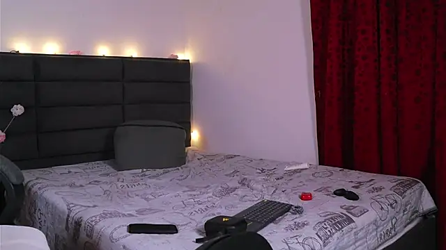 kathieandpovcock1 webcam