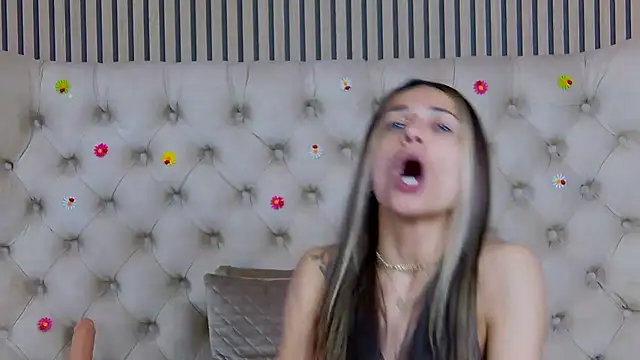 PlayfulShow webcam