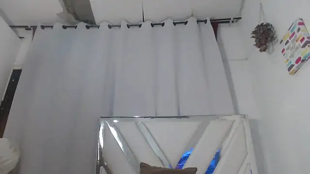 AlannaHarper webcam