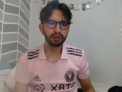 thomass1018 webcam
