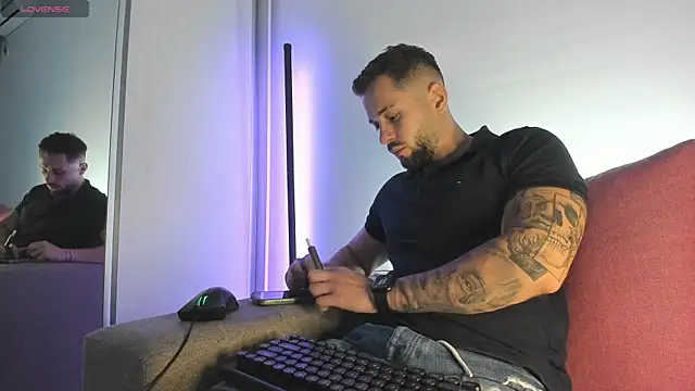 nicholasX1 webcam