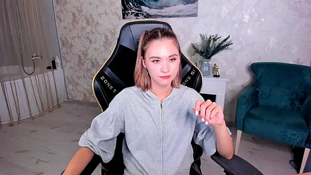 EllaCurtis webcam