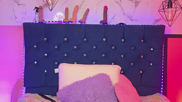 Dakotaa_Johnson webcam