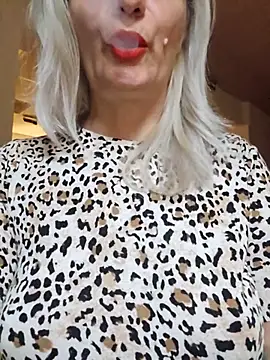 LadyTouch webcam