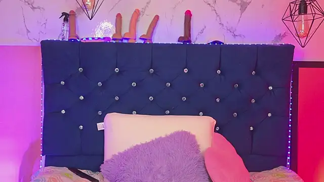 Dakotaa_Johnson webcam
