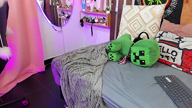 meowmota_ (F teen) - Ride HUGE dildo toy