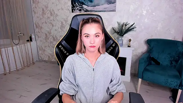 EllaCurtis webcam