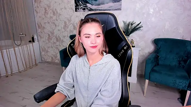 EllaCurtis webcam