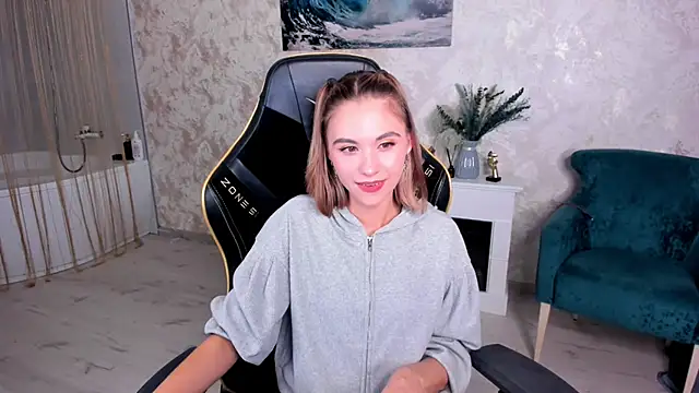 EllaCurtis webcam