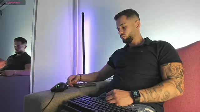 nicholasX1 webcam
