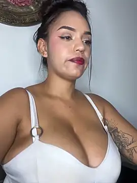 Sara-77 webcam