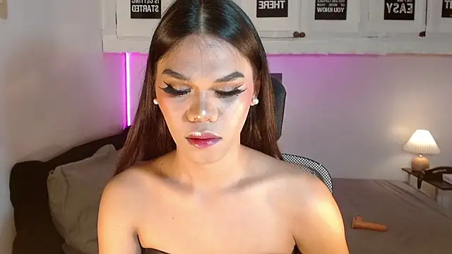 MollyButcher webcam