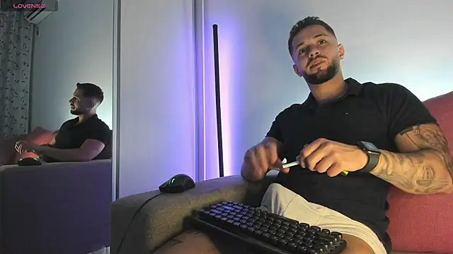 nicholasX1 webcam