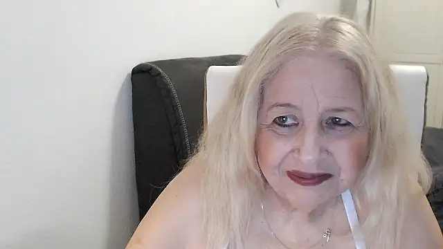SusiLifeXXX webcam