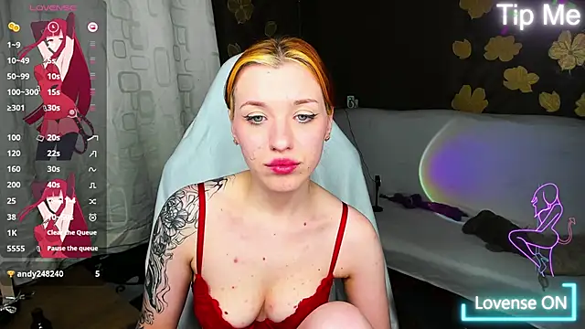 MeganNewCat webcam