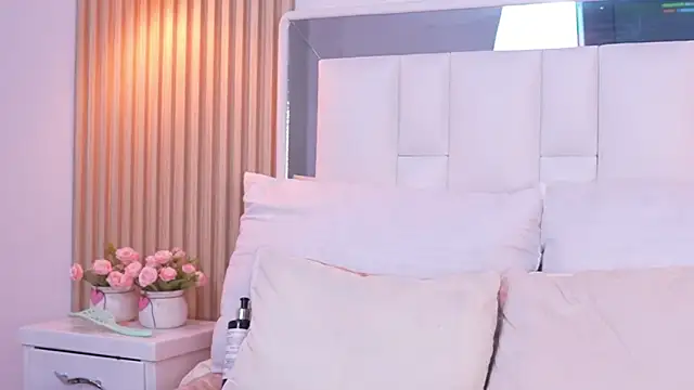 sara_goddess01 webcam