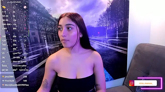 Nina-Mars live cam on StripChat