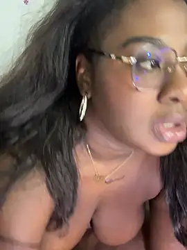 Naomii_King webcam