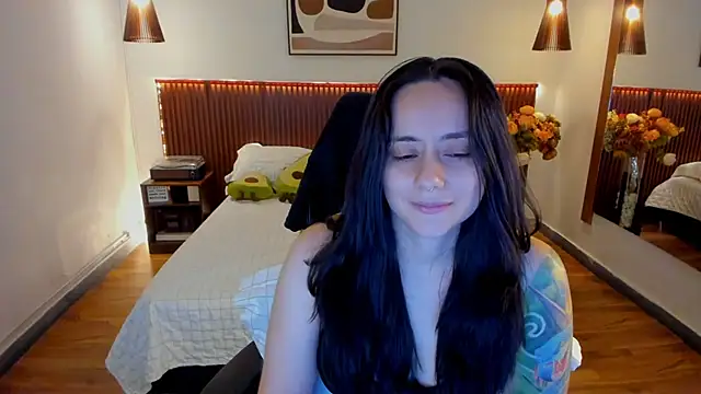 KatherineBond webcam