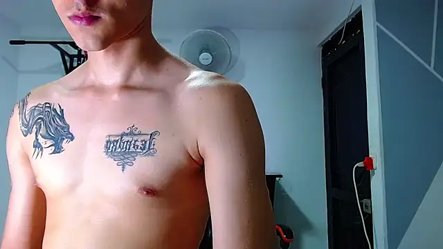 ADAM_HOT webcam