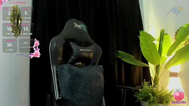 janna_isa webcam