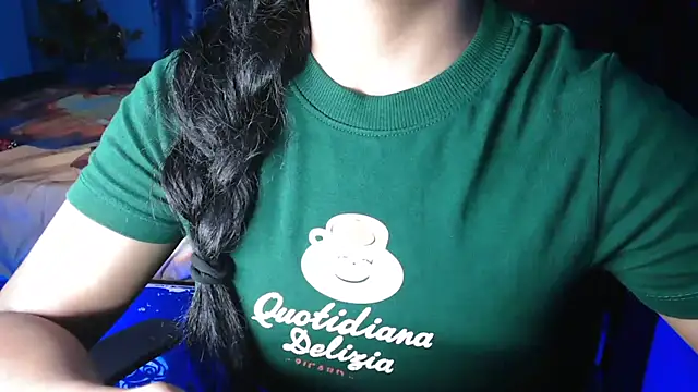 Cuteangle1 webcam